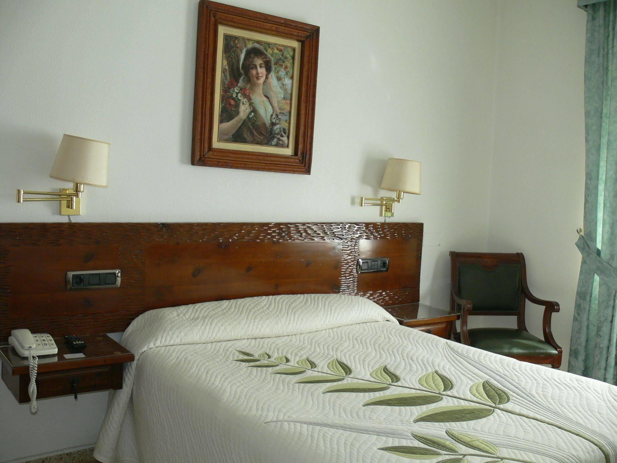 מדינצ'לי Hotel Nico מראה חיצוני תמונה